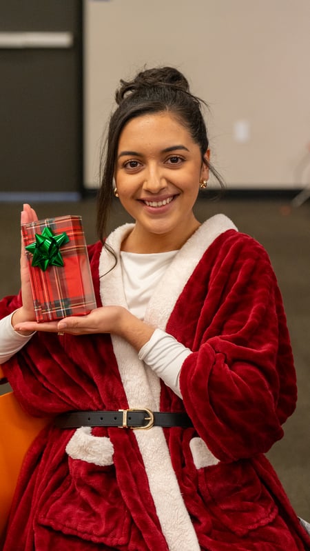 Holiday-party-2025-hero-3